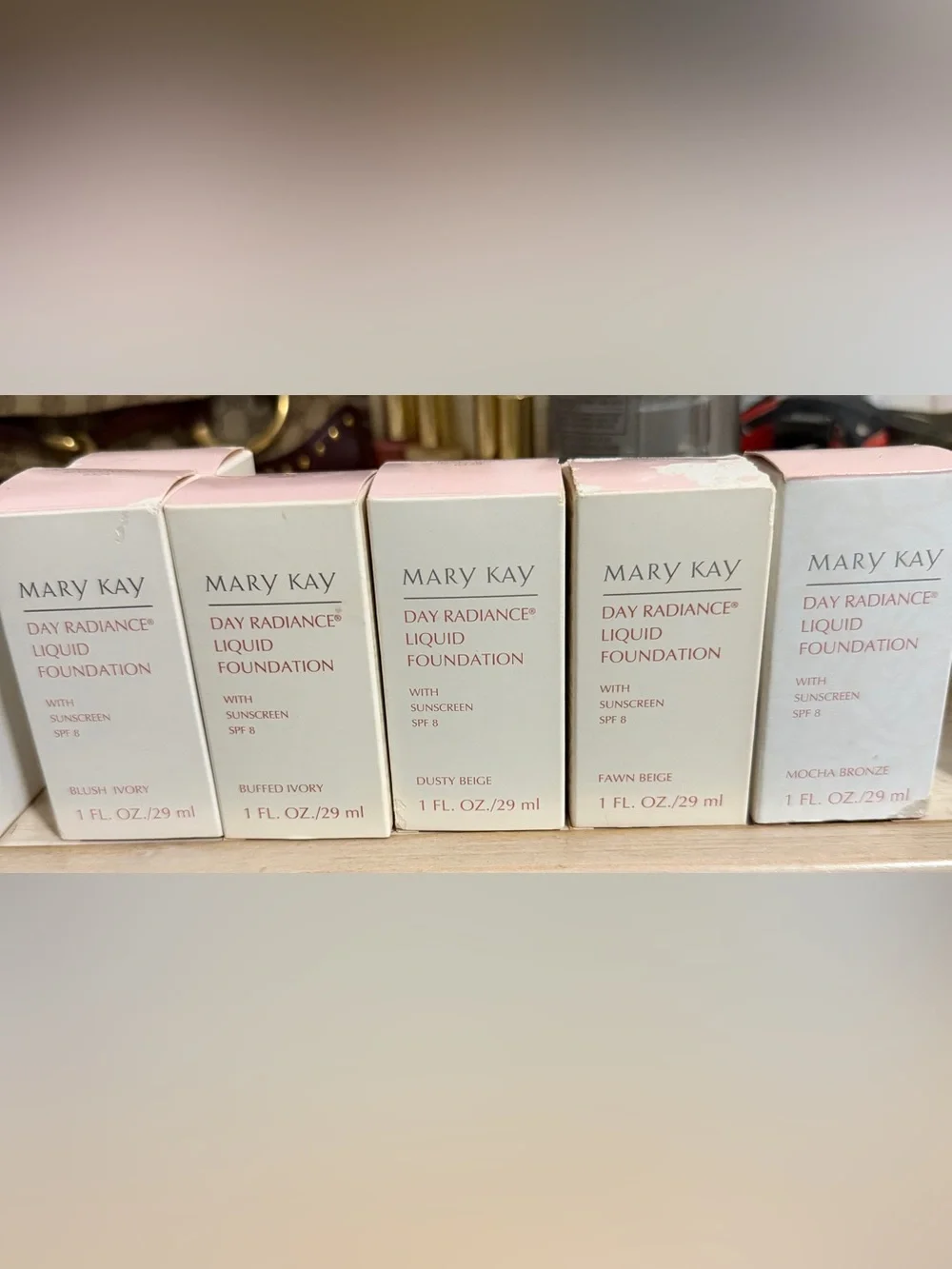 Mary Kay Day Radiance Liquid Foundation